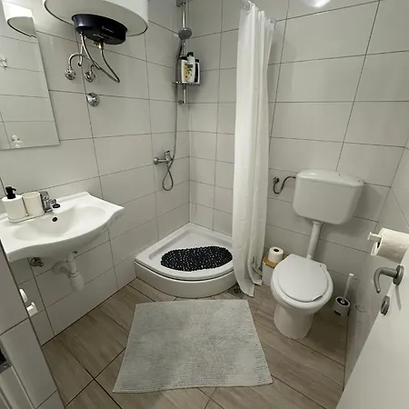 Studio Apartman Anni, Self Check-In Osijek Exterior photo