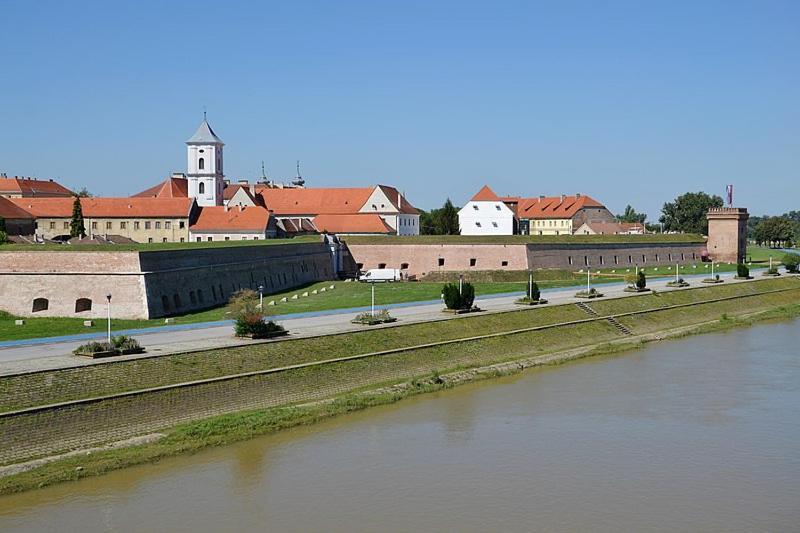 Anni, Self Check-in Apartment Osijek
